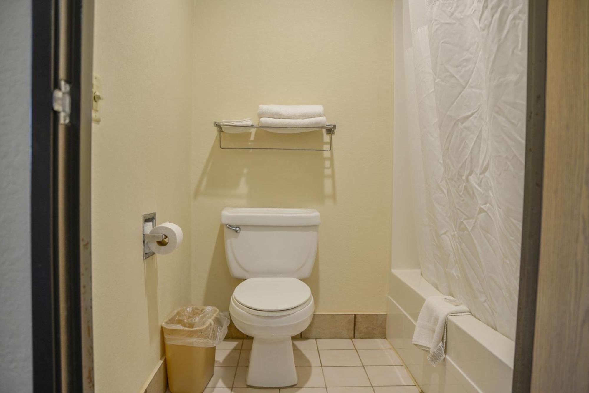 Days Inn By Wyndham מאונט ורנון מראה חיצוני תמונה